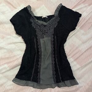 Axes Femme |  Black top with lace